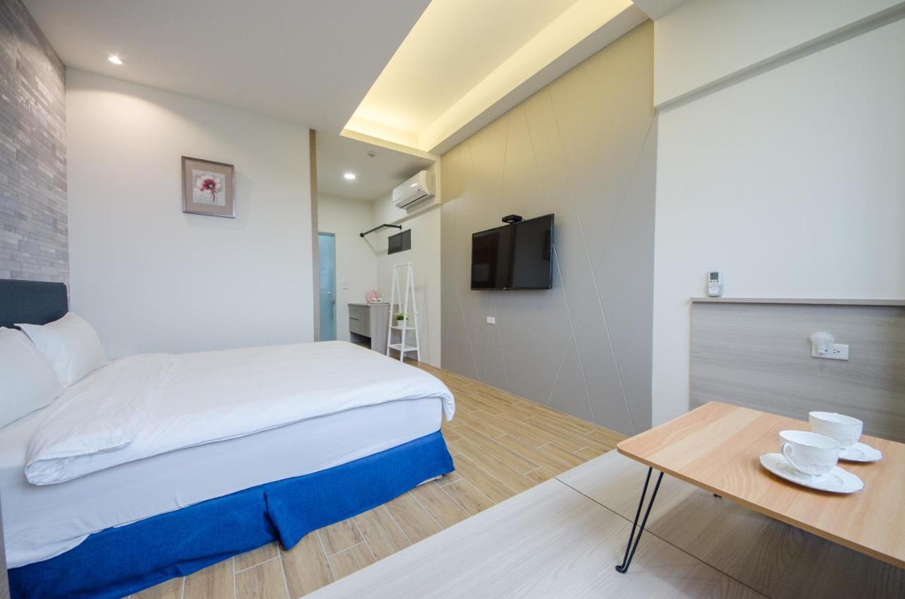 渡小夜電梯民宿 Yilannight B&B Уцзє Екстер'єр фото