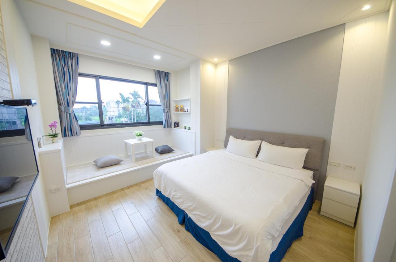 渡小夜電梯民宿 Yilannight B&B Уцзє Екстер'єр фото