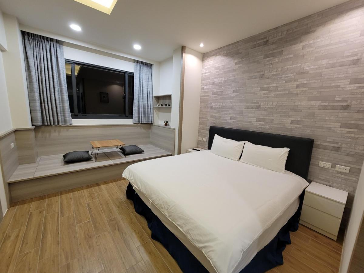 渡小夜電梯民宿 Yilannight B&B Уцзє Екстер'єр фото